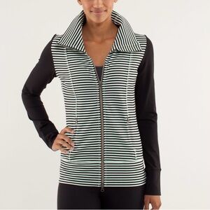 Lululemon  athletica  black and mint  green jacket 
 Size 6
